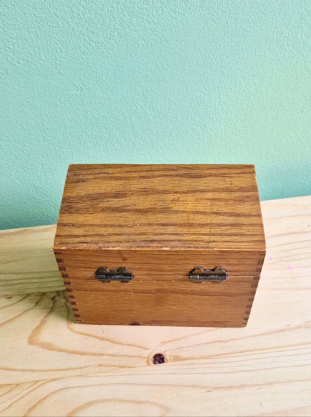 Vintage Globe-Wernicke Solid Oak Dovetail Recipe Box